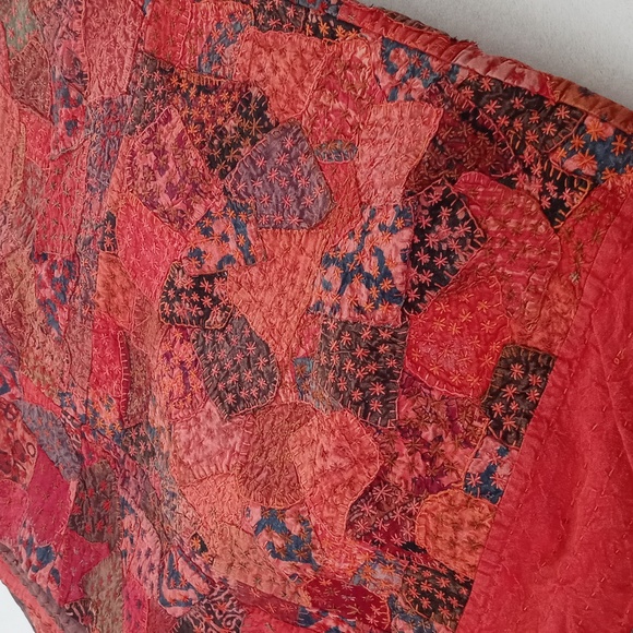 Unique Gorgeous King Size Vintage Patchwork Batik Bedspread from India - Picture 4 of 15